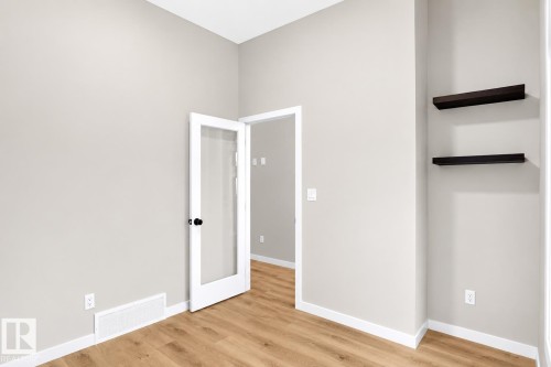 7100 51 Avenue, Beaumont, AB - Indoor Photo Showing Other Room