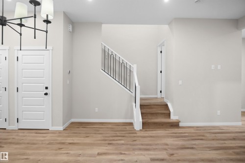 7100 51 Avenue, Beaumont, AB - Indoor Photo Showing Other Room