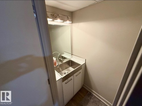 #108 7805 159 St Nw, Edmonton, AB - Indoor Photo Showing Bathroom