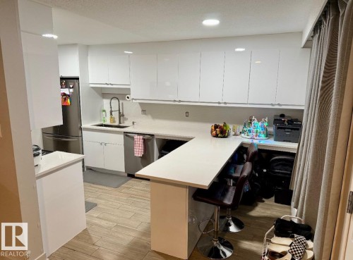 #108 7805 159 St Nw, Edmonton, AB - Indoor Photo Showing Kitchen