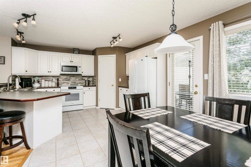#22 11717 9B Av Nw, Edmonton, AB 