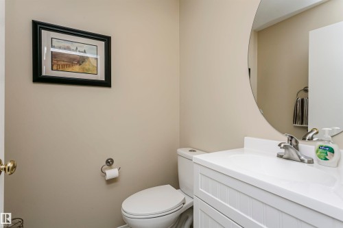 #22 11717 9B Av Nw, Edmonton, AB 