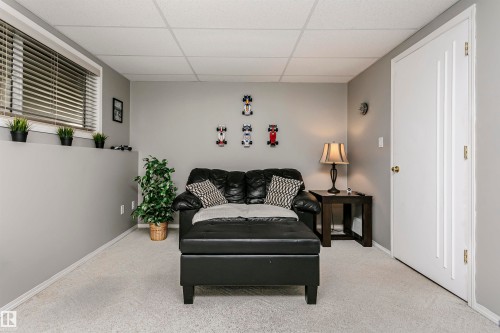 #22 11717 9B Av Nw, Edmonton, AB 