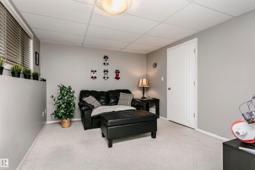 #22 11717 9B Av Nw, Edmonton, AB 