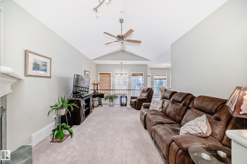 576 Glenwright Crescent Nw, Edmonton, AB - Indoor