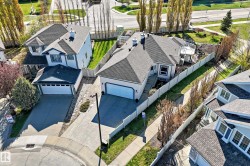 576 GLENWRIGHT Crescent NW  Edmonton, AB T5P 4E6