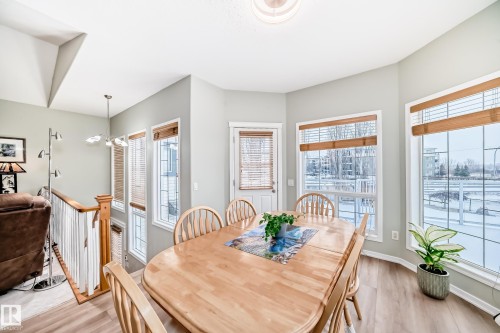 576 Glenwright Crescent Nw, Edmonton, AB - Indoor Photo Showing Dining Room