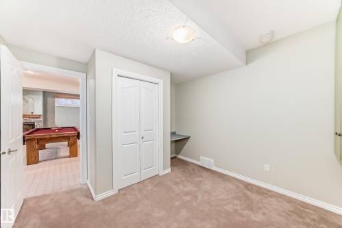 576 Glenwright Crescent Nw, Edmonton, AB - Indoor Photo Showing Other Room