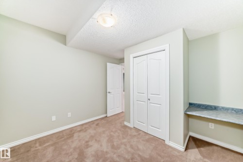 576 Glenwright Crescent Nw, Edmonton, AB - Indoor Photo Showing Other Room