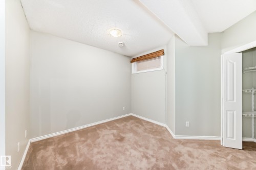 576 Glenwright Crescent Nw, Edmonton, AB - Indoor Photo Showing Other Room