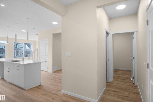 22915 95 Avenue Nw, Edmonton, AB - Indoor