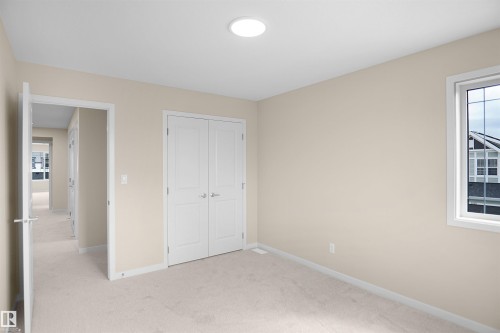 22915 95 Avenue Nw, Edmonton, AB - Indoor Photo Showing Other Room