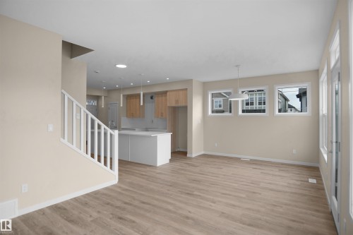 22915 95 Avenue Nw, Edmonton, AB - Indoor