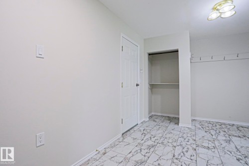 1028 James Crescent Nw, Edmonton, AB - Indoor Photo Showing Other Room