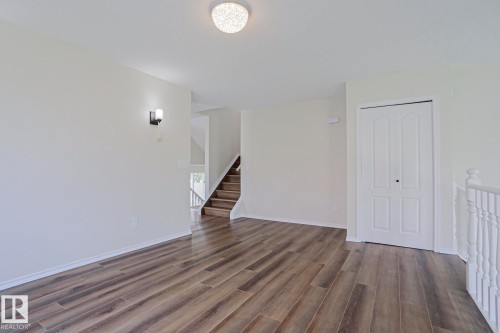 1028 James Crescent Nw, Edmonton, AB - Indoor Photo Showing Other Room