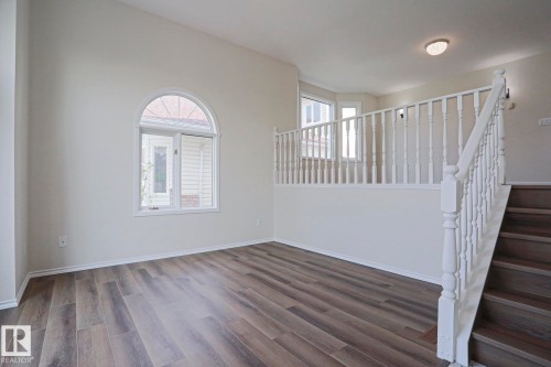 1028 James Crescent Nw, Edmonton, AB - Indoor Photo Showing Other Room