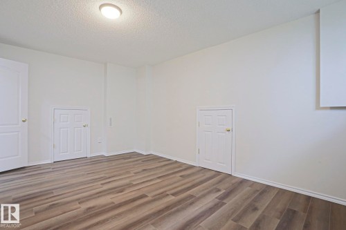 1028 James Crescent Nw, Edmonton, AB - Indoor Photo Showing Other Room