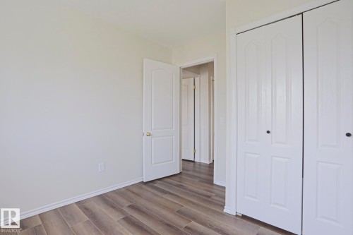1028 James Crescent Nw, Edmonton, AB - Indoor Photo Showing Other Room