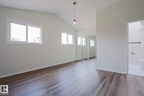 1028 James Crescent Nw, Edmonton, AB - Indoor Photo Showing Other Room