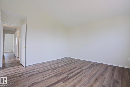 1028 James Crescent Nw, Edmonton, AB - Indoor Photo Showing Other Room