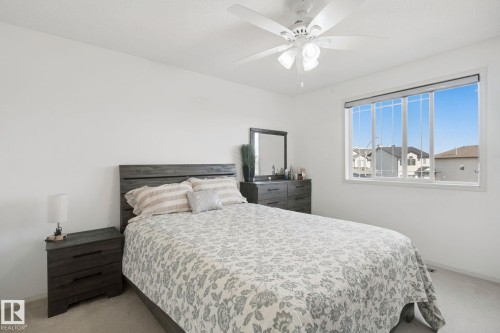 15730 141 Street Nw, Edmonton, AB - Indoor Photo Showing Bedroom