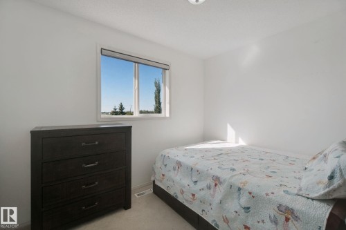 15730 141 Street Nw, Edmonton, AB - Indoor Photo Showing Bedroom