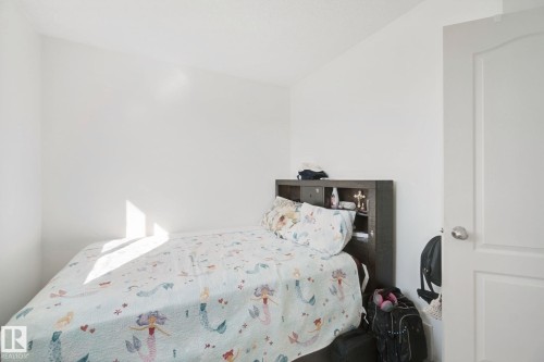 15730 141 Street Nw, Edmonton, AB - Indoor Photo Showing Bedroom