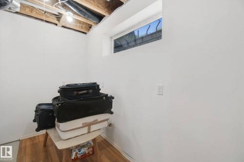 15730 141 Street Nw, Edmonton, AB - Indoor