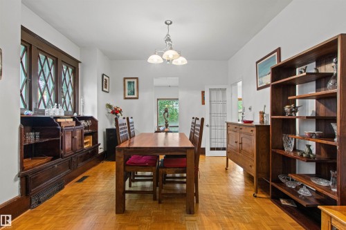 10714 75 Avenue Nw, Edmonton, AB - Indoor Photo Showing Dining Room