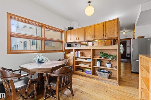 10714 75 Avenue Nw, Edmonton, AB - Indoor Photo Showing Dining Room