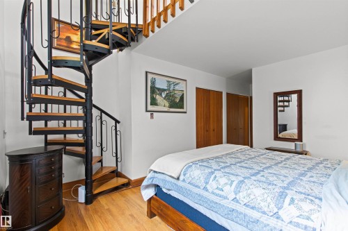 10714 75 Avenue Nw, Edmonton, AB - Indoor Photo Showing Bedroom