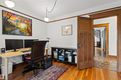 10714 75 Avenue Nw, Edmonton, AB - Indoor Photo Showing Office