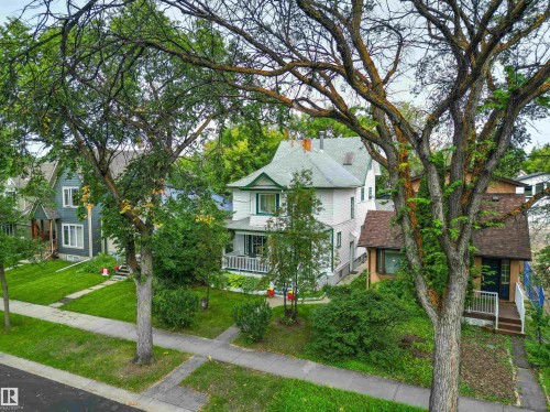 10714 75 Avenue Nw, Edmonton, AB - Outdoor With Facade