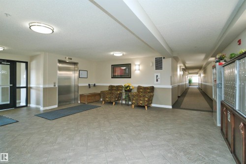 #311B 6 Spruce Ridge Dr, Spruce Grove, AB - Indoor Photo Showing Other Room