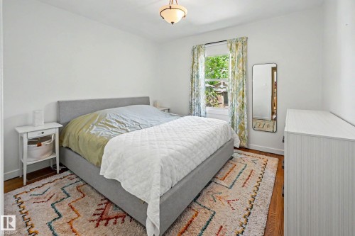 11603 71 Street Nw, Edmonton, AB - Indoor Photo Showing Bedroom