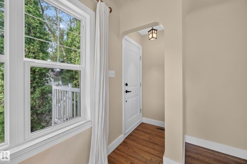 11603 71 Street Nw, Edmonton, AB - Indoor Photo Showing Other Room