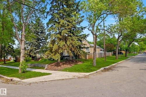 11603 71 Street Nw, Edmonton, AB - Outdoor