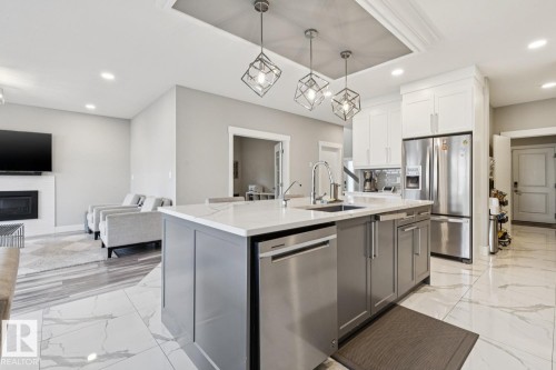 7758 Getty Wynd Nw, Edmonton, AB - Indoor Photo Showing Kitchen With Upgraded Kitchen