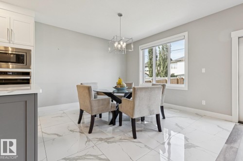 7758 Getty Wynd Nw, Edmonton, AB - Indoor Photo Showing Dining Room