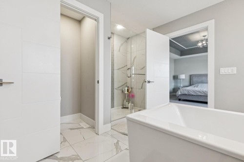7758 Getty Wynd Nw, Edmonton, AB - Indoor Photo Showing Bathroom