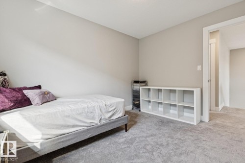 7758 Getty Wynd Nw, Edmonton, AB - Indoor Photo Showing Bedroom