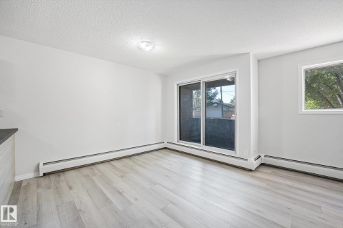 #101 7915 112 Av Nw, Edmonton, AB - Indoor Photo Showing Other Room