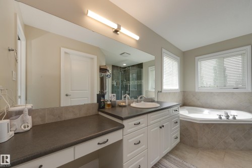 8 Lauralcrest Place, St. Albert, AB - Indoor Photo Showing Bathroom