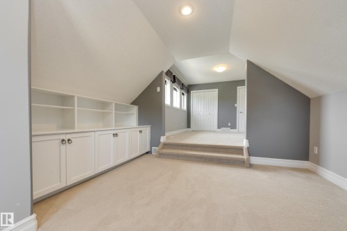 8 Lauralcrest Place, St. Albert, AB - Indoor Photo Showing Other Room
