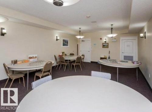 #313 511 Queen St, Spruce Grove, AB - Indoor Photo Showing Dining Room