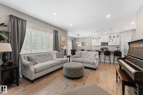 19 Orchard Crest, St. Albert, AB - Indoor Photo Showing Living Room