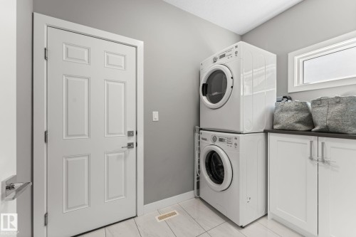 19 Orchard Crest, St. Albert, AB - Indoor Photo Showing Laundry Room