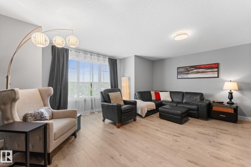 19 Orchard Crest, St. Albert, AB - Indoor Photo Showing Living Room