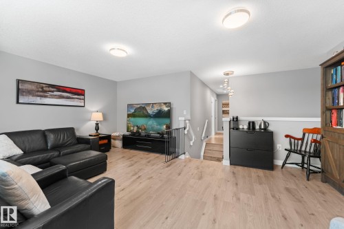 19 Orchard Crest, St. Albert, AB - Indoor Photo Showing Living Room