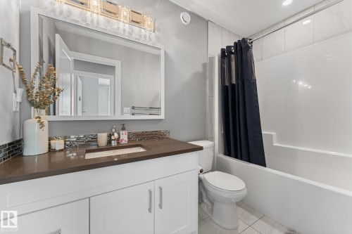 19 Orchard Crest, St. Albert, AB - Indoor Photo Showing Bathroom